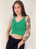 Cropped Trico Feminino Alça Grossa e Detalhes