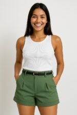 Short Alfaiataria Elegante Plissado Bolso e Barra - Imagem 4