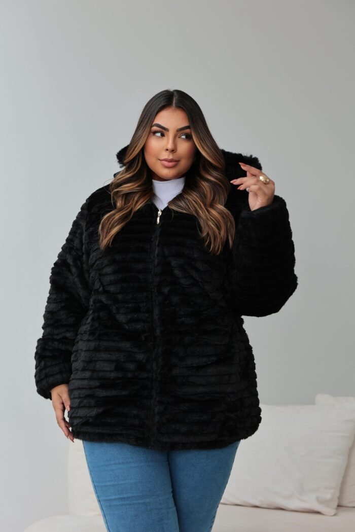 Jaqueta Puffer Dupla Face Plus Size com Capuz e Forro de Pelúcia - Imagem 1