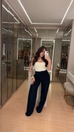 Calça Pantalona Feminina de Alfaiataria Cintura Alta Preta