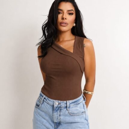 Blusa Feminina Canelada com Decote Assimétrico Transpassado