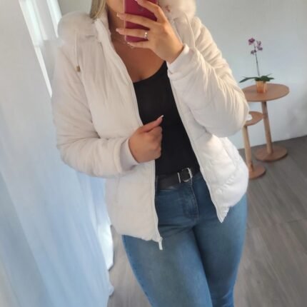 Jaqueta Puffer Feminina com Capuz de Pelo