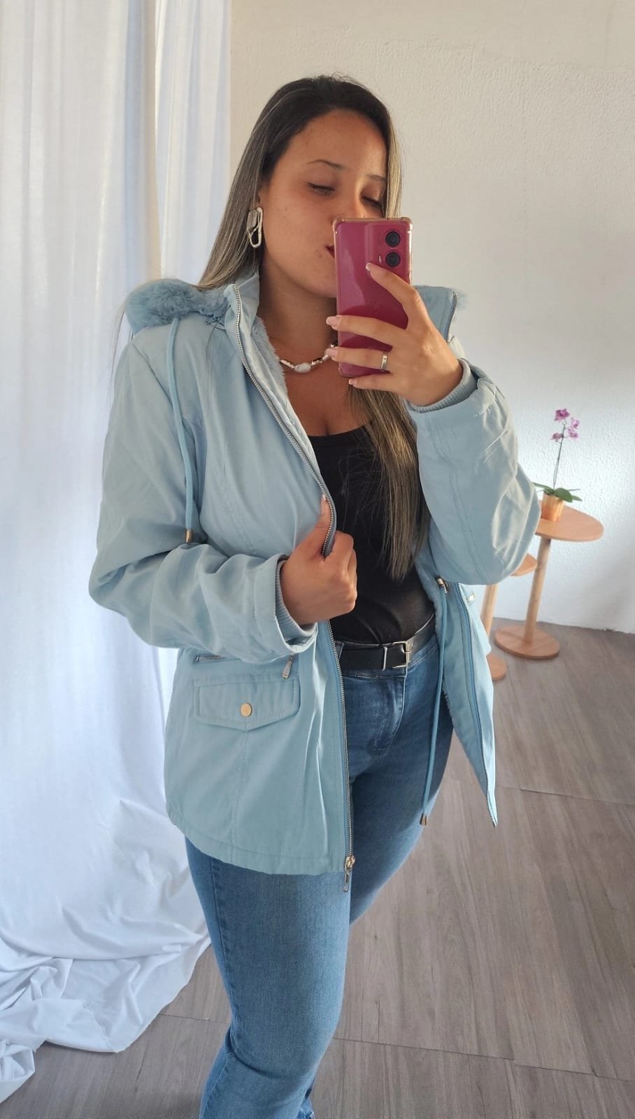 Parka Feminina com Capuz e Pelo