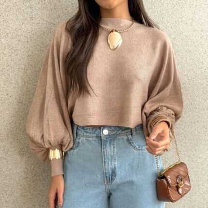 Blusa Feminina Manga Morcego com Gola Alta